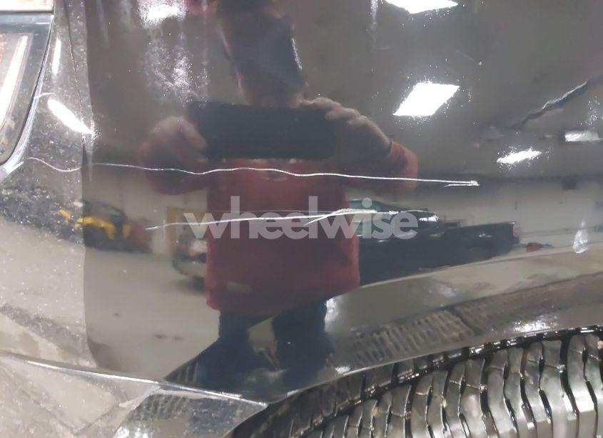 Photo 6 of 2017 Chevrolet Suburban LT (VIN 1GNSKHKC4HR247982)