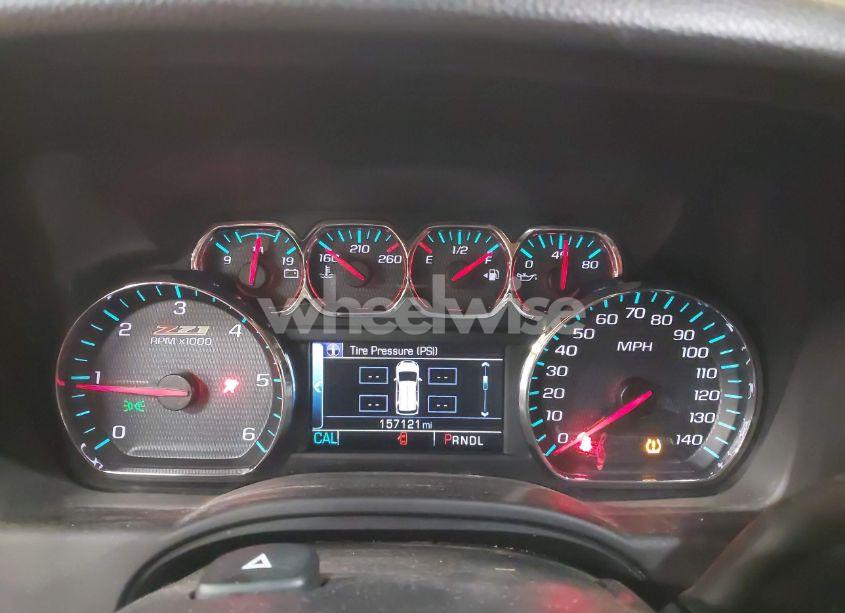 Photo 7 of 2017 Chevrolet Suburban LT (VIN 1GNSKHKC4HR247982)