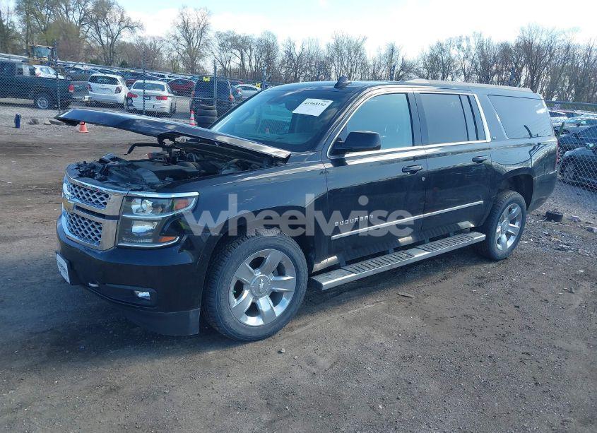 Photo 2 of 2018 Chevrolet Suburban LT (VIN 1GNSKHKC4JR172285)