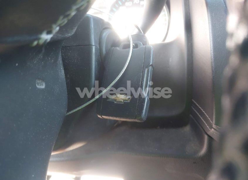 Photo 11 of 2016 Chevrolet Suburban LT (VIN 1GNSKHKC5GR281539)