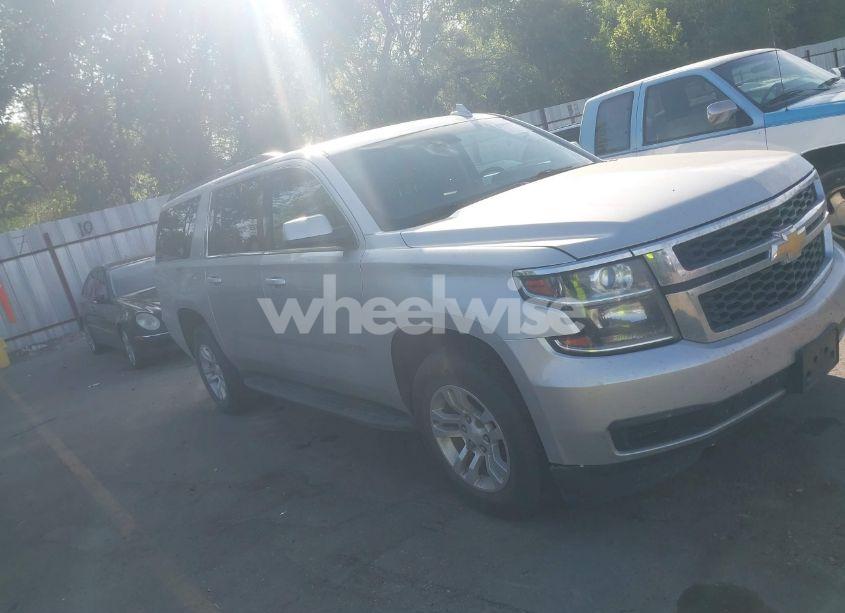 Photo 13 of 2016 Chevrolet Suburban LT (VIN 1GNSKHKC5GR281539)