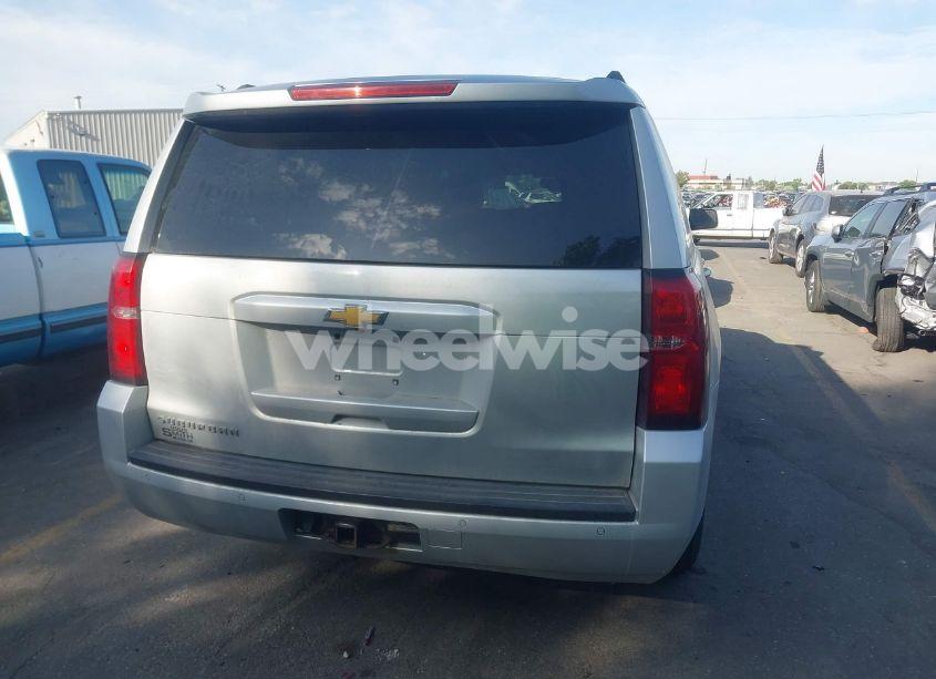 Photo 16 of 2016 Chevrolet Suburban LT (VIN 1GNSKHKC5GR281539)