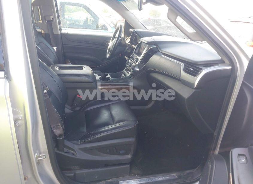 Photo 5 of 2016 Chevrolet Suburban LT (VIN 1GNSKHKC5GR281539)