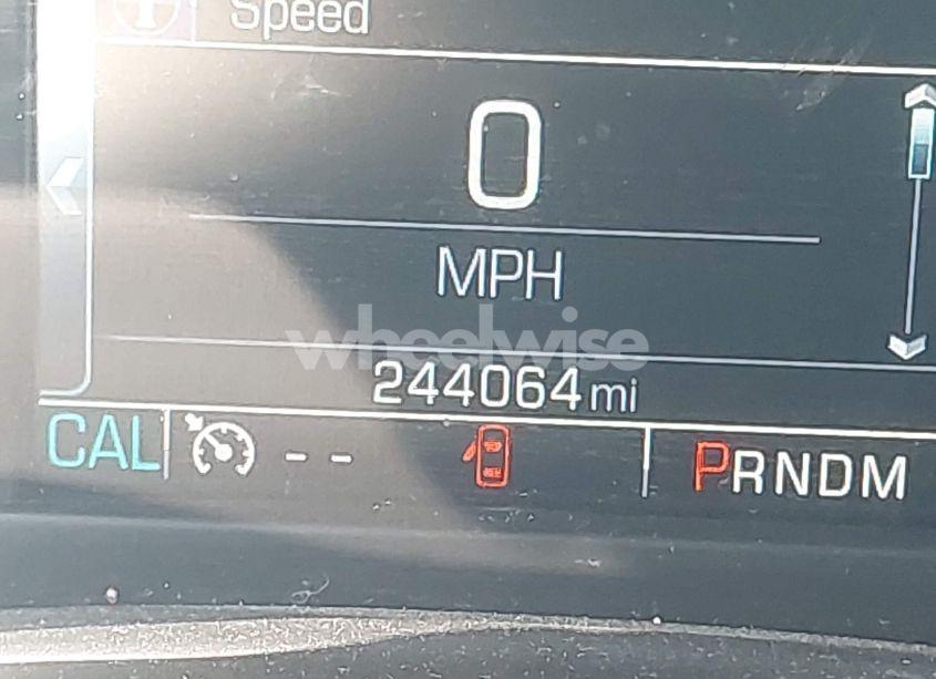 Photo 7 of 2016 Chevrolet Suburban LT (VIN 1GNSKHKC5GR281539)