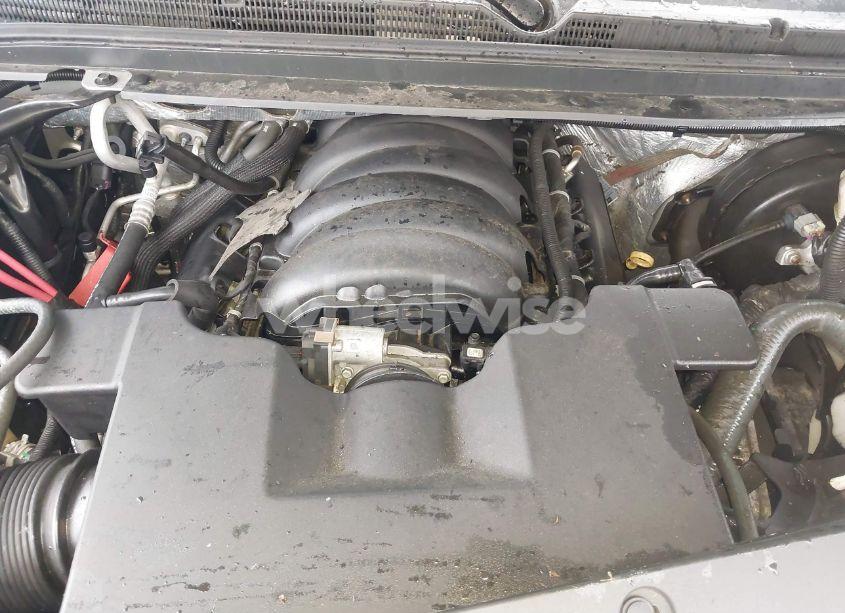 Photo 10 of 2016 Chevrolet Suburban LT (VIN 1GNSKHKC5GR346521)