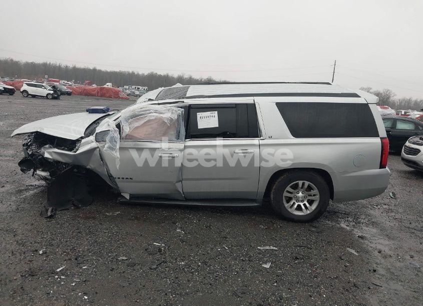 Photo 14 of 2016 Chevrolet Suburban LT (VIN 1GNSKHKC5GR346521)
