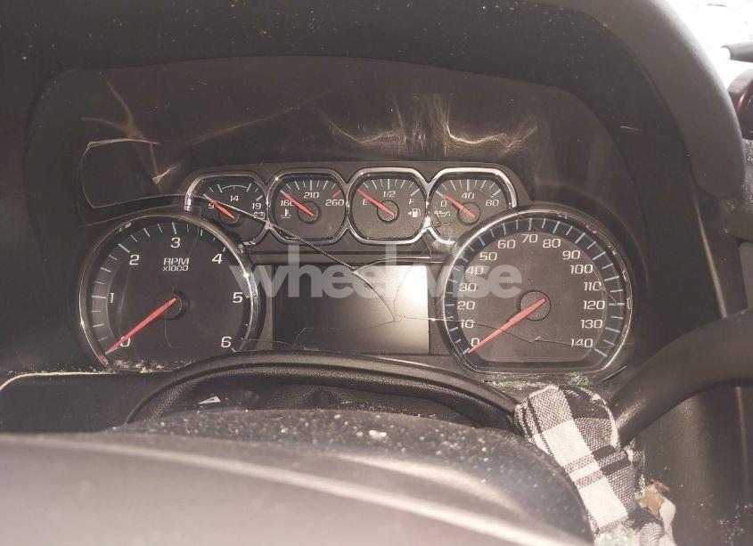 Photo 15 of 2016 Chevrolet Suburban LT (VIN 1GNSKHKC5GR346521)