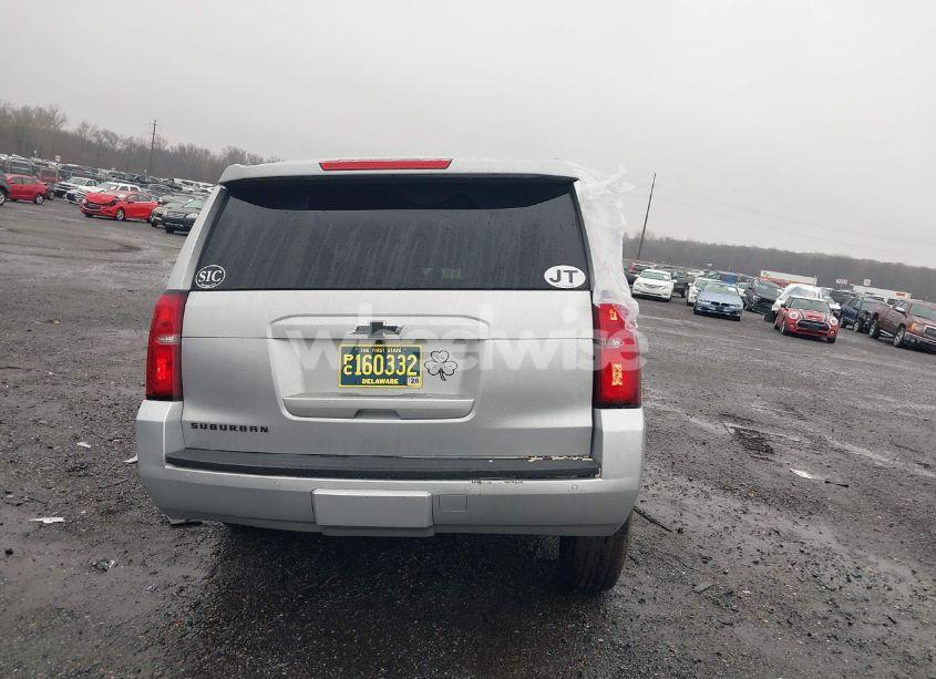 Photo 16 of 2016 Chevrolet Suburban LT (VIN 1GNSKHKC5GR346521)