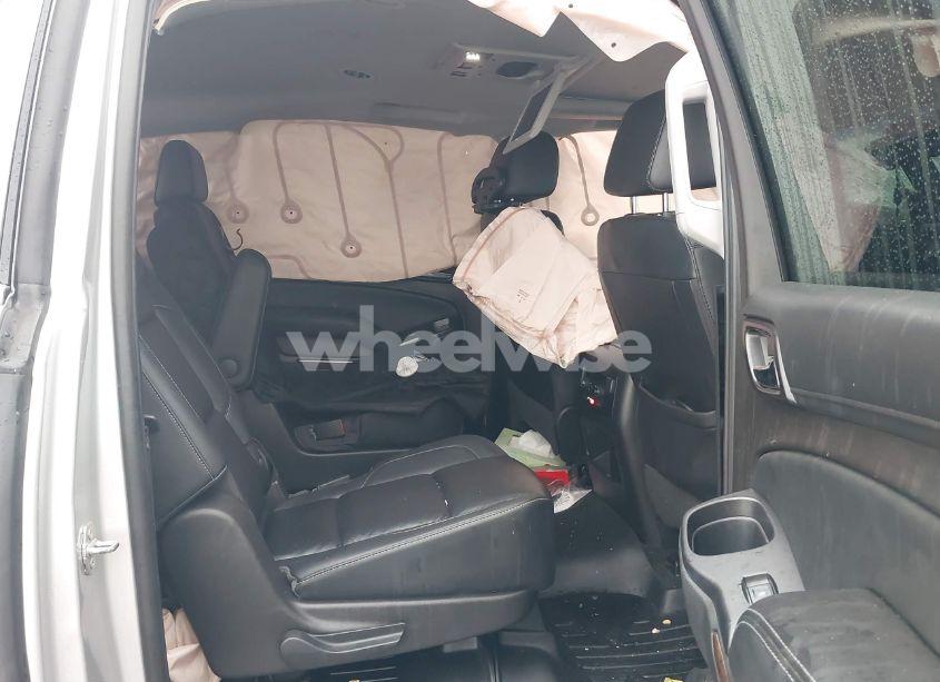 Photo 8 of 2016 Chevrolet Suburban LT (VIN 1GNSKHKC5GR346521)