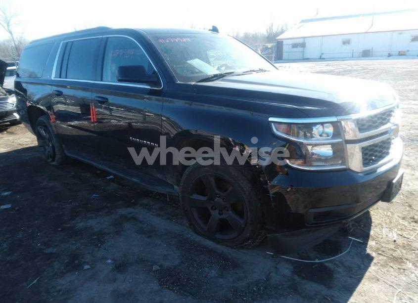 2017 Chevrolet Suburban LT (VIN 1GNSKHKC5HR132114) main photo