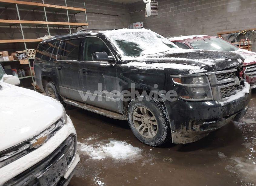 2017 Chevrolet Suburban LT (VIN 1GNSKHKC5HR318252) main photo