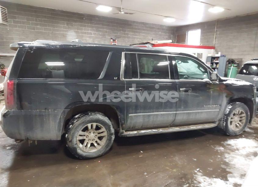 Photo 13 of 2017 Chevrolet Suburban LT (VIN 1GNSKHKC5HR318252)