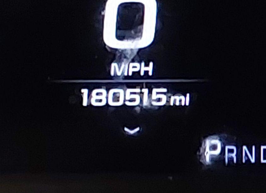 Photo 15 of 2017 Chevrolet Suburban LT (VIN 1GNSKHKC5HR318252)