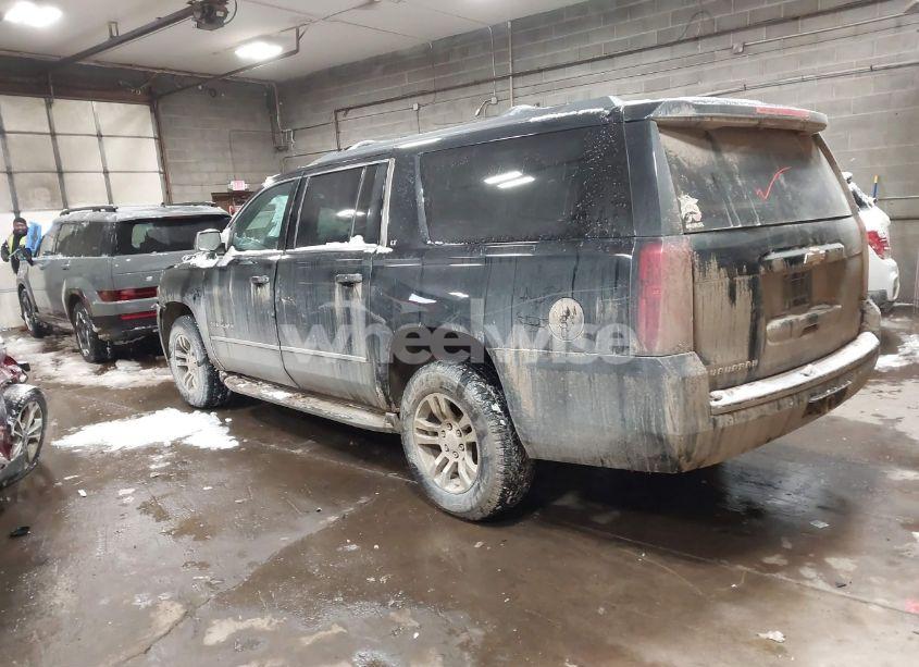 Photo 3 of 2017 Chevrolet Suburban LT (VIN 1GNSKHKC5HR318252)