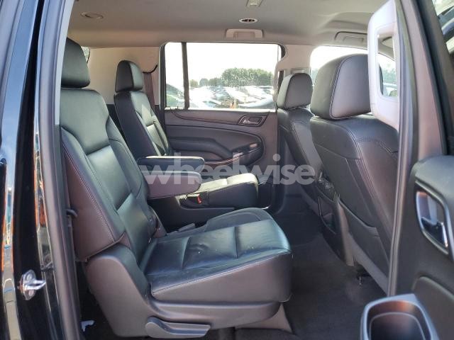 Photo 8 of 2018 CHEVROLET SUBURBAN K1500 LT (VIN 1GNSKHKC5JR186647)