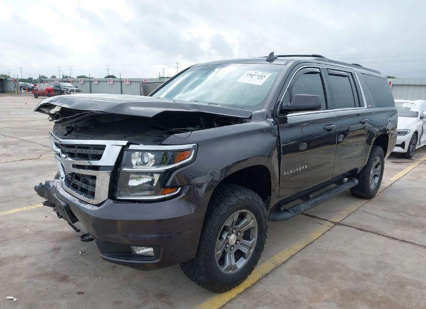 Photo 2 of 2018 Chevrolet Suburban LT (VIN 1GNSKHKC5JR189211)