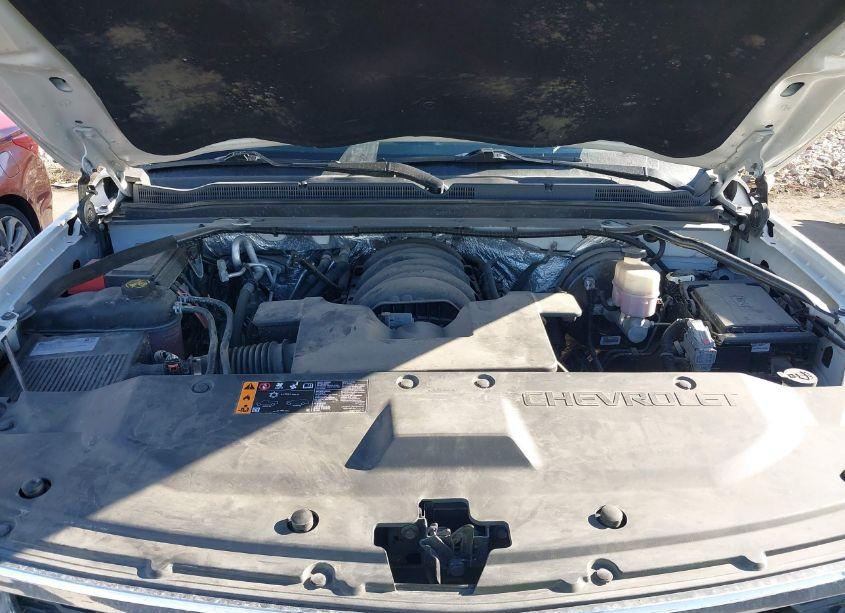 Photo 10 of 2018 Chevrolet Suburban LT (VIN 1GNSKHKC5JR274646)