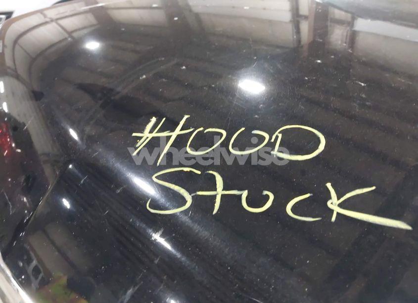 Photo 10 of 2018 Chevrolet Suburban LT (VIN 1GNSKHKC5JR403663)