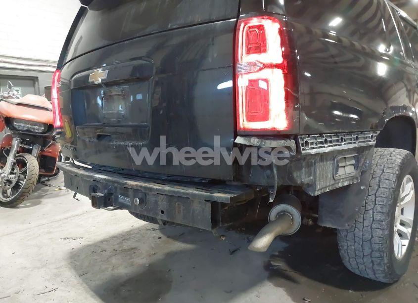 Photo 17 of 2018 Chevrolet Suburban LT (VIN 1GNSKHKC5JR403663)