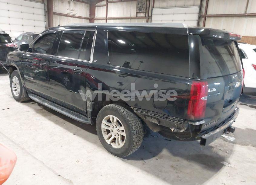 Photo 3 of 2018 Chevrolet Suburban LT (VIN 1GNSKHKC5JR403663)