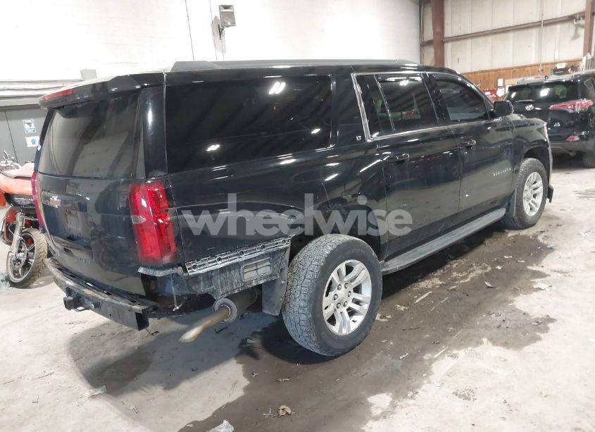 Photo 4 of 2018 Chevrolet Suburban LT (VIN 1GNSKHKC5JR403663)