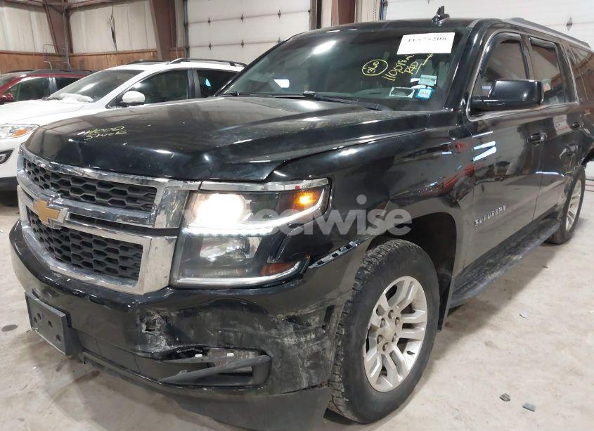 Photo 6 of 2018 Chevrolet Suburban LT (VIN 1GNSKHKC5JR403663)