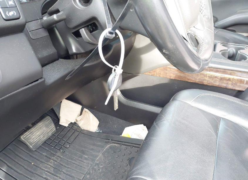 Photo 11 of 2019 Chevrolet Suburban LT (VIN 1GNSKHKC5KR131777)