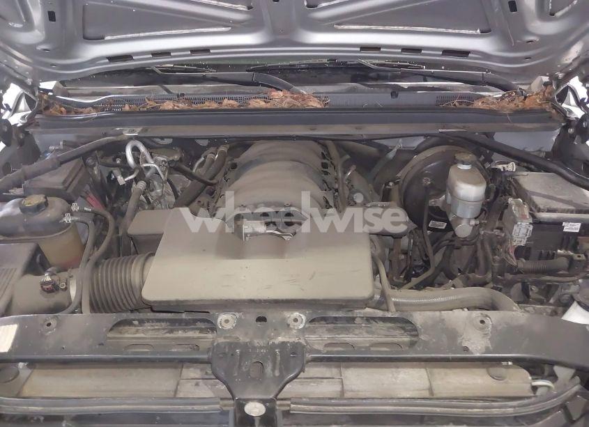 Photo 10 of 2019 Chevrolet Suburban LT (VIN 1GNSKHKC5KR371086)