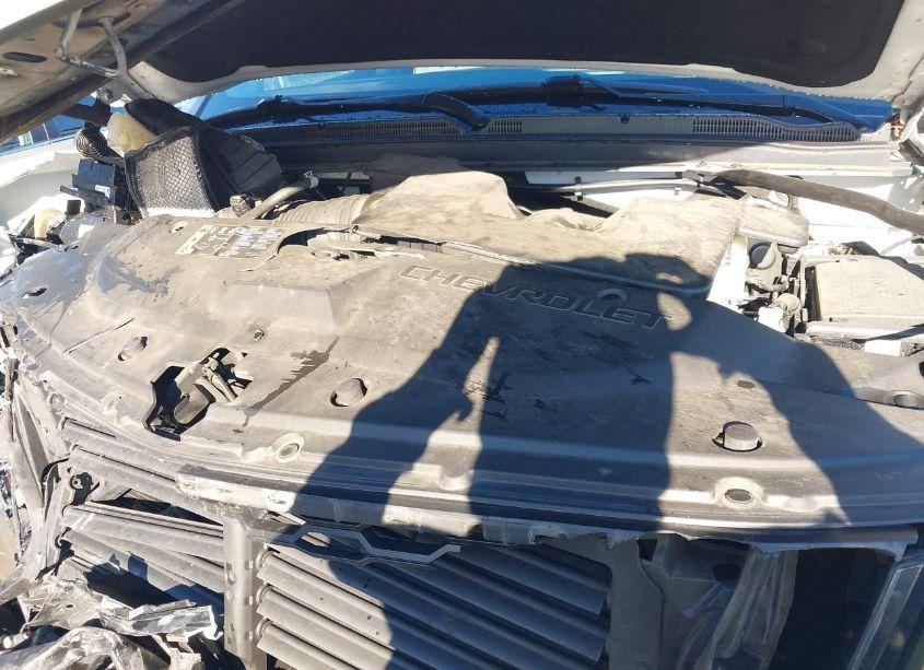 Photo 10 of 2019 Chevrolet Suburban LT (VIN 1GNSKHKC5KR388146)