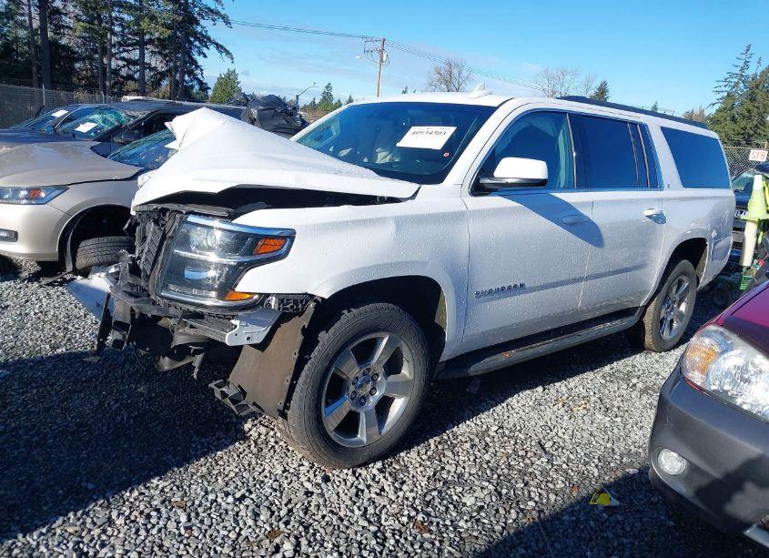 Photo 2 of 2019 Chevrolet Suburban LT (VIN 1GNSKHKC5KR388146)