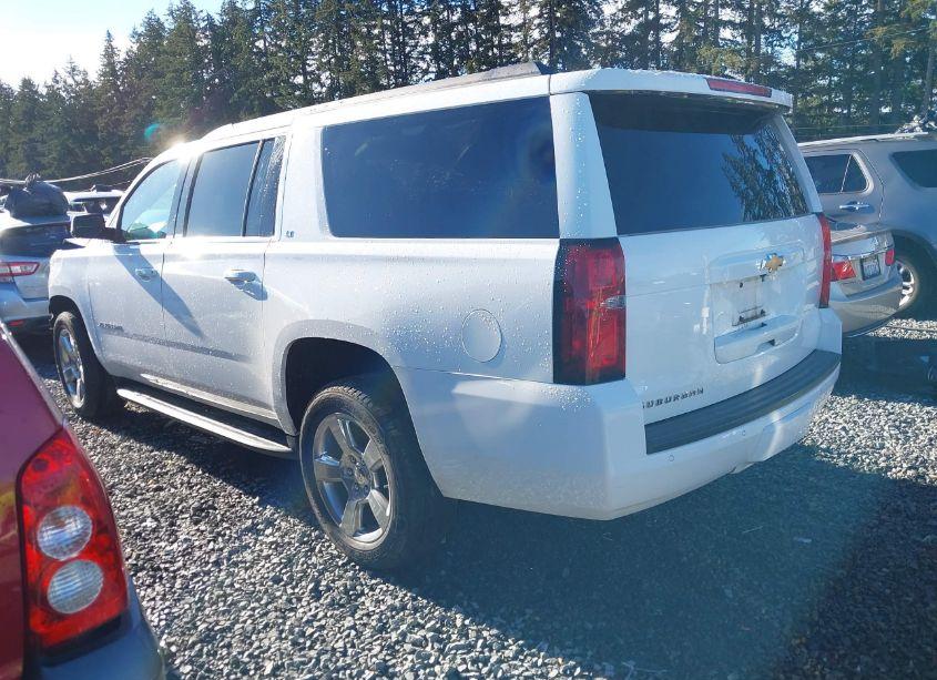 Photo 3 of 2019 Chevrolet Suburban LT (VIN 1GNSKHKC5KR388146)