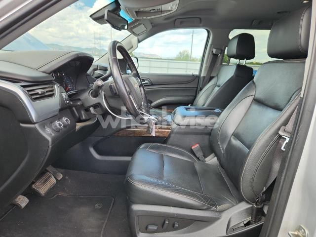 Photo 10 of 2020 CHEVROLET SUBURBAN K1500 LT (VIN 1GNSKHKC5LR166157)