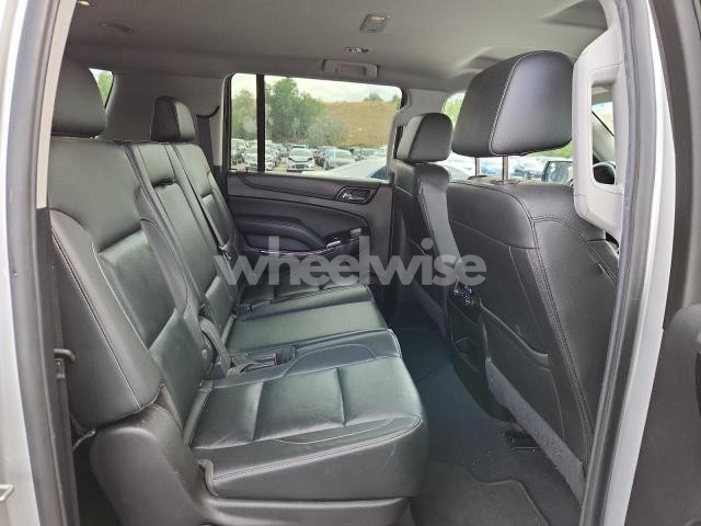Photo 3 of 2020 CHEVROLET SUBURBAN K1500 LT (VIN 1GNSKHKC5LR166157)