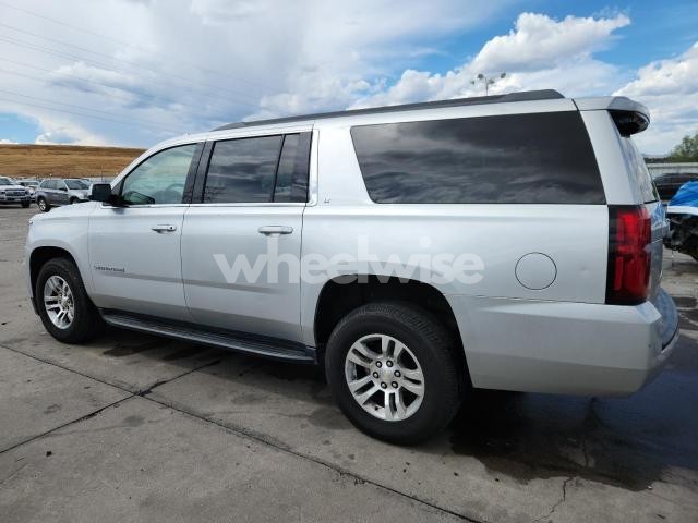 Photo 4 of 2020 CHEVROLET SUBURBAN K1500 LT (VIN 1GNSKHKC5LR166157)