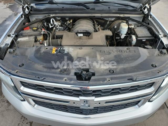 Photo 8 of 2020 CHEVROLET SUBURBAN K1500 LT (VIN 1GNSKHKC5LR166157)