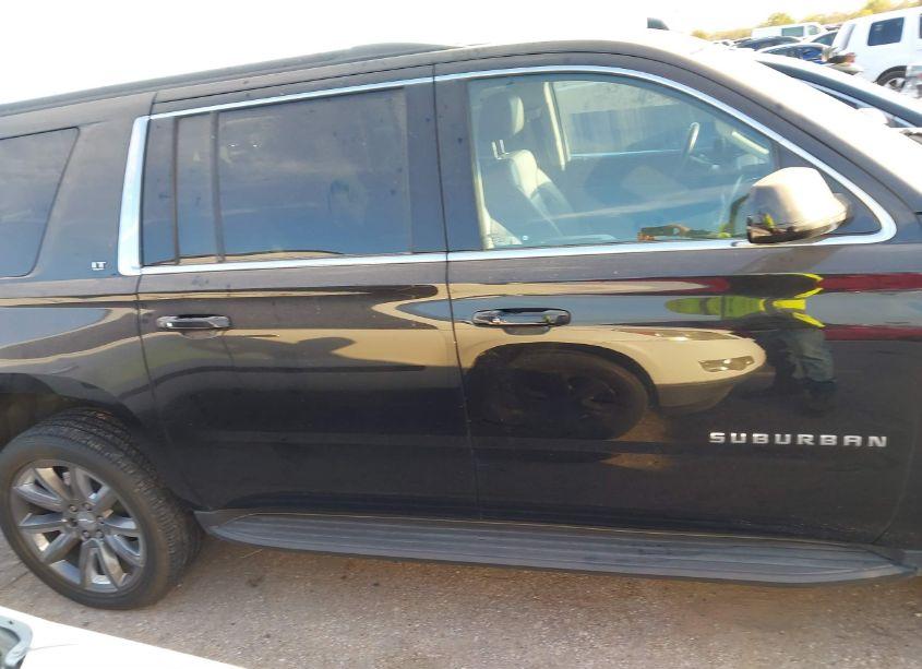 Photo 13 of 2020 Chevrolet Suburban 4WD LT (VIN 1GNSKHKC5LR202932)