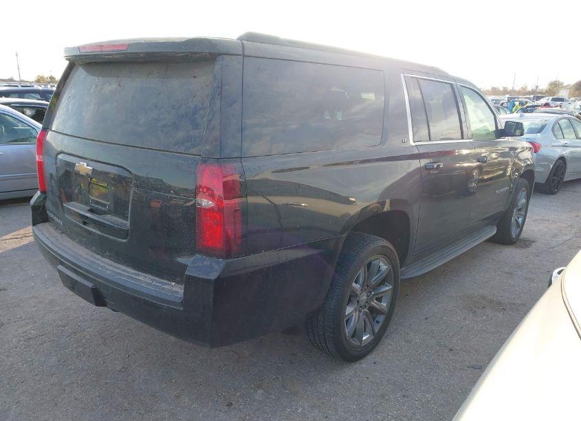 Photo 4 of 2020 Chevrolet Suburban 4WD LT (VIN 1GNSKHKC5LR202932)