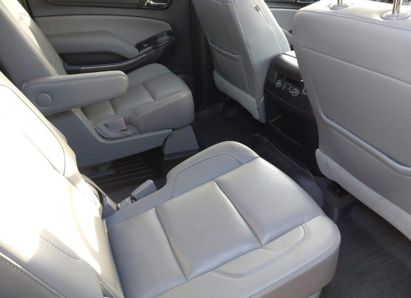 Photo 8 of 2020 Chevrolet Suburban 4WD LT (VIN 1GNSKHKC5LR202932)