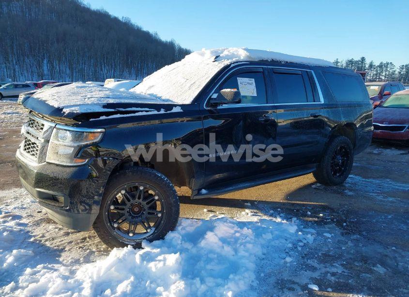 Photo 2 of 2020 Chevrolet Suburban 4WD LT (VIN 1GNSKHKC5LR304201)