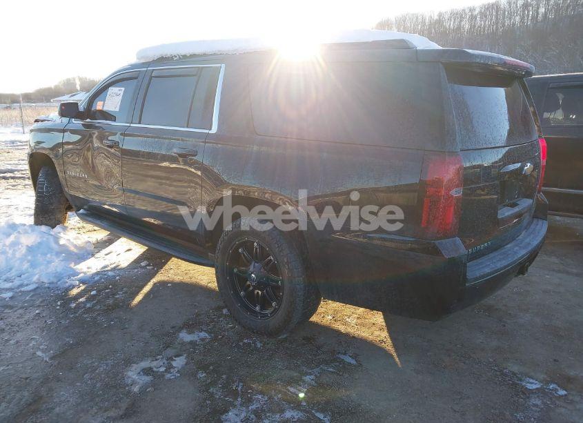 Photo 3 of 2020 Chevrolet Suburban 4WD LT (VIN 1GNSKHKC5LR304201)