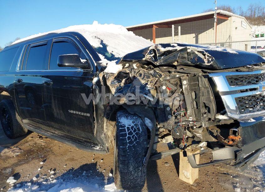 Photo 6 of 2020 Chevrolet Suburban 4WD LT (VIN 1GNSKHKC5LR304201)