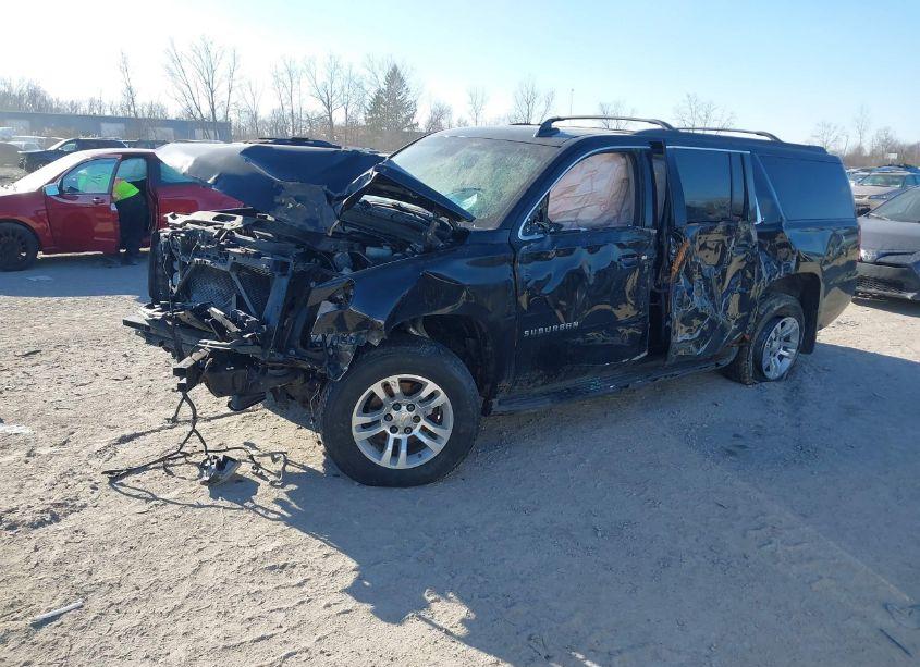 Photo 2 of 2016 Chevrolet Suburban LT (VIN 1GNSKHKC6GR283249)