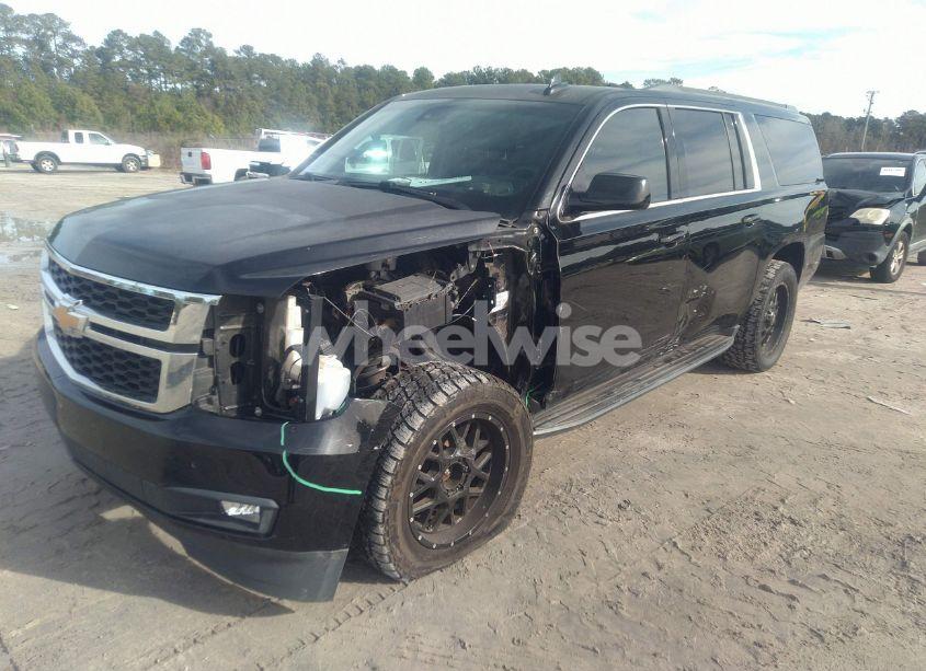 Photo 2 of 2017 Chevrolet Suburban LT (VIN 1GNSKHKC6HR270390)