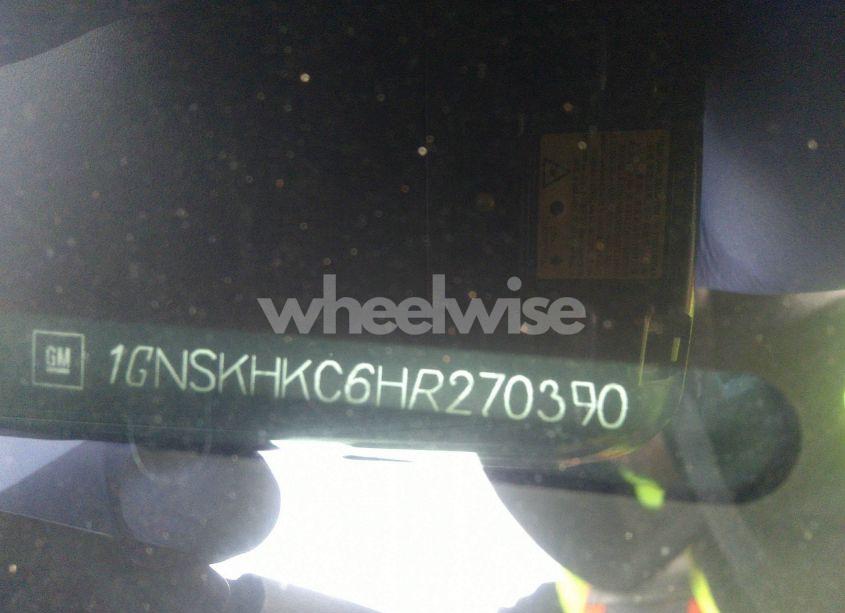 Photo 9 of 2017 Chevrolet Suburban LT (VIN 1GNSKHKC6HR270390)