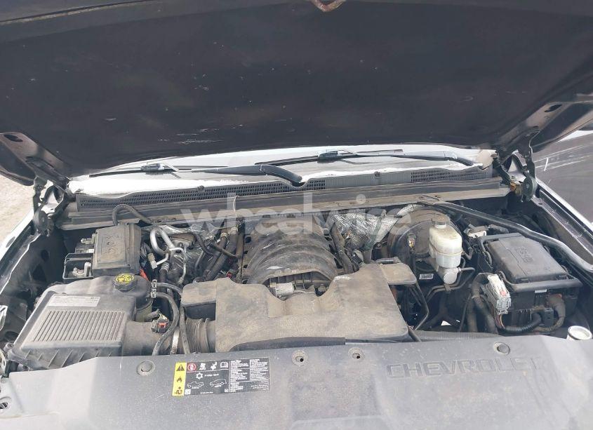 Photo 10 of 2017 Chevrolet Suburban LT (VIN 1GNSKHKC6HR398368)