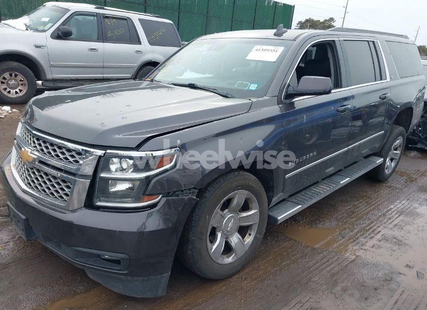 Photo 2 of 2017 Chevrolet Suburban LT (VIN 1GNSKHKC6HR398368)