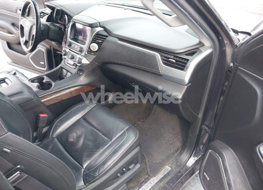 Photo 5 of 2017 Chevrolet Suburban LT (VIN 1GNSKHKC6HR398368)