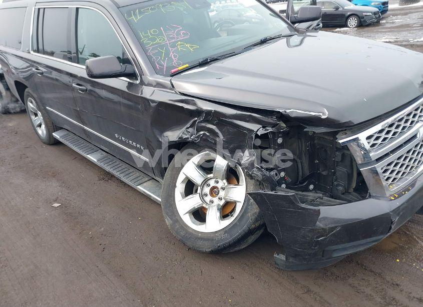 Photo 6 of 2017 Chevrolet Suburban LT (VIN 1GNSKHKC6HR398368)