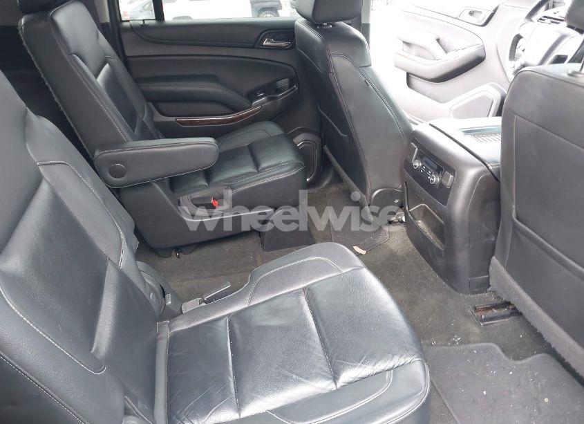 Photo 8 of 2017 Chevrolet Suburban LT (VIN 1GNSKHKC6HR398368)