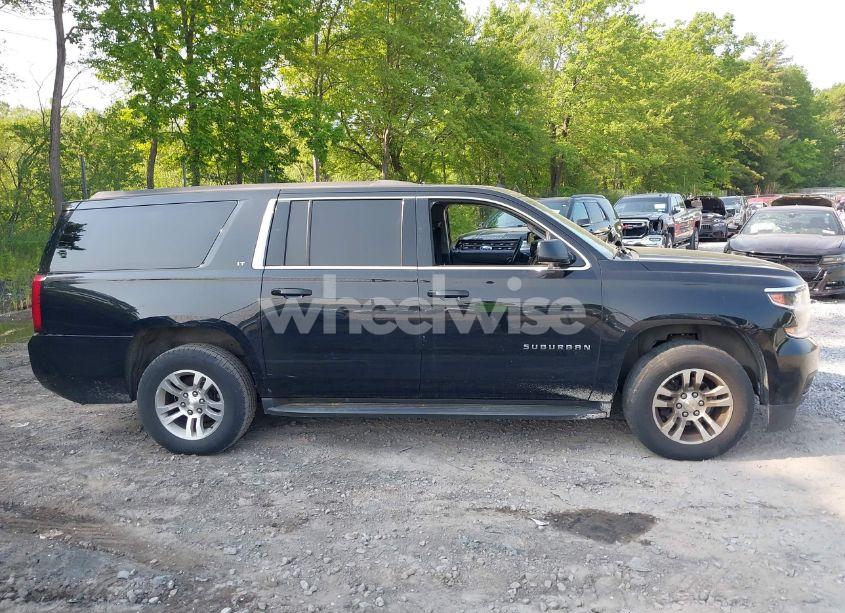 Photo 13 of 2018 Chevrolet Suburban LT (VIN 1GNSKHKC6JR105705)